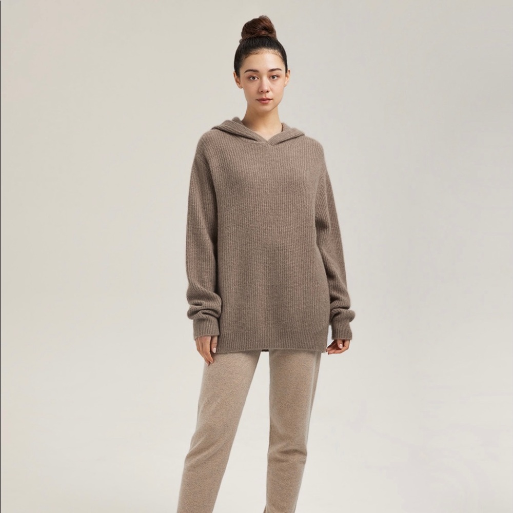Gentleherd Women’s Oversized Wool-Cashmere Hoodie
